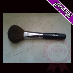 Brush for large glitter